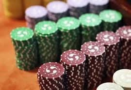 Kalender promosi maxbet menampilkan turnamen badminton dan bonus khusus